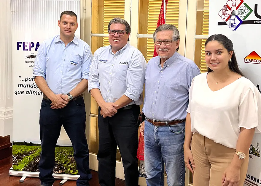 Sebald Hahn, vicepresidente; Martin Cubilla Andrada, presidente; Luis Cubilla, vocal y Marikena Caballero, asistente ejecutiva de Fepasidias.